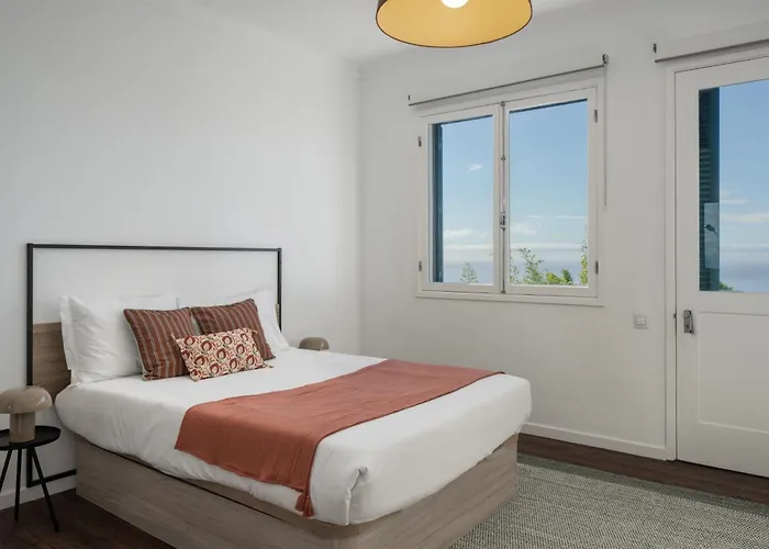 Casa Da Anoneira House With Pool And Sea View בית נופש פונשל